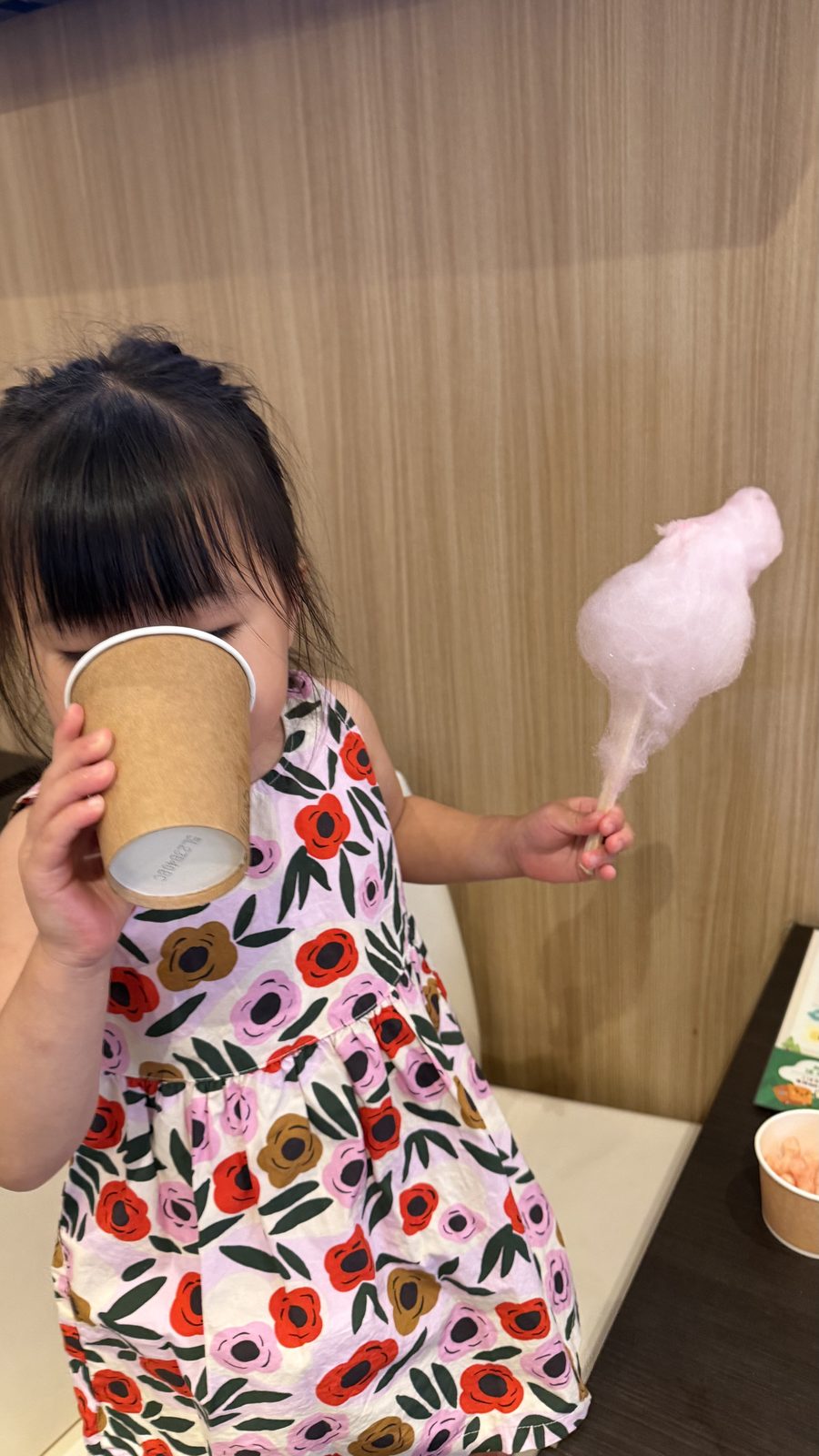 しゅみの森 東新宿店で遊ぶ娘